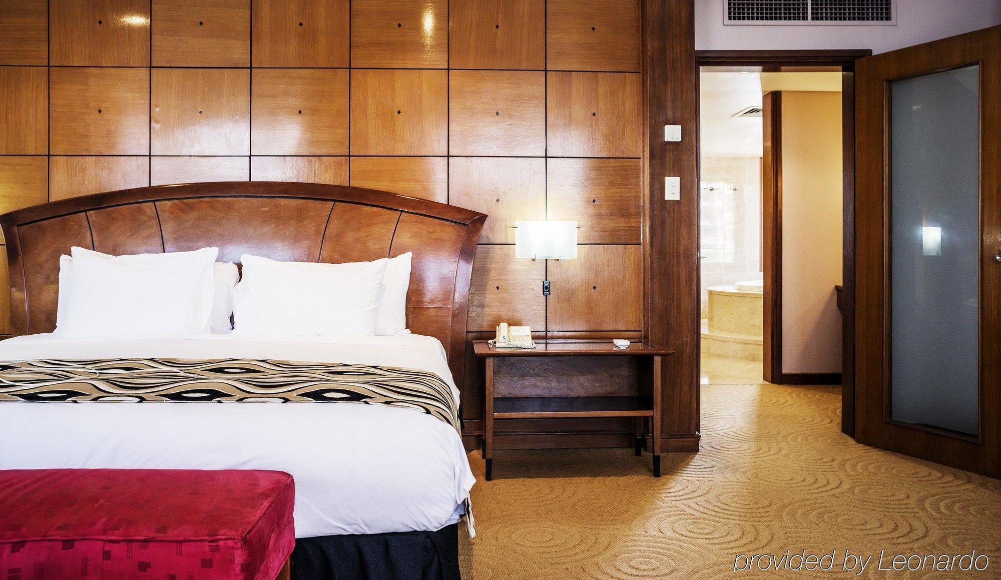 Crown Hotel Port Moresby Zewnętrze zdjęcie
