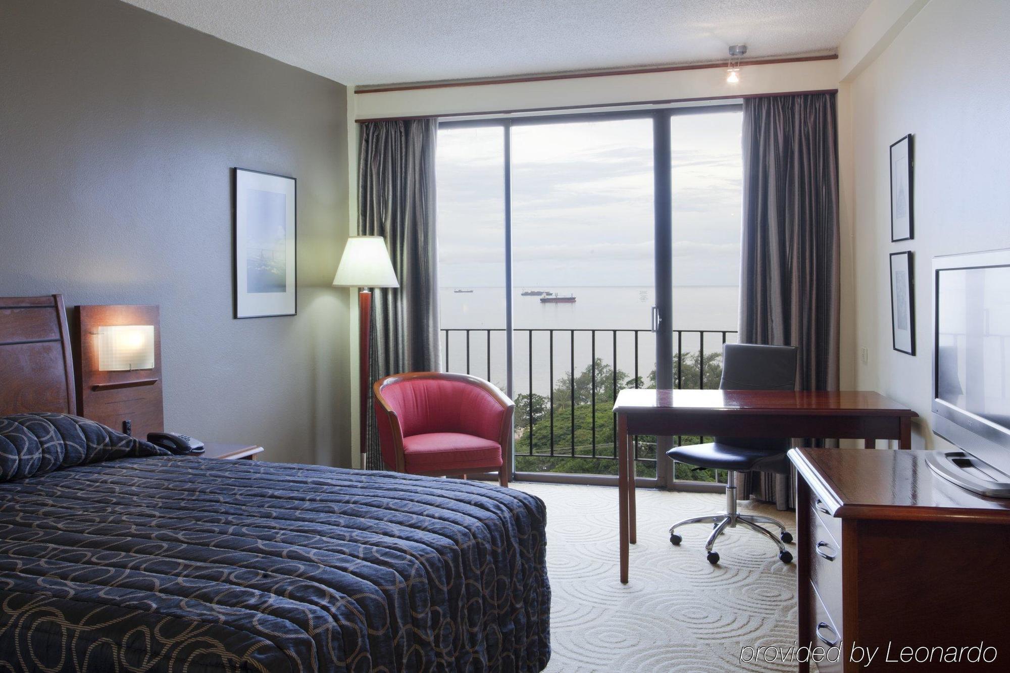 Crown Hotel Port Moresby Zewnętrze zdjęcie